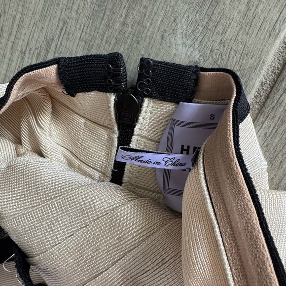 Herve Leger Beige and Black Mini Dress - Picture 11 of 12